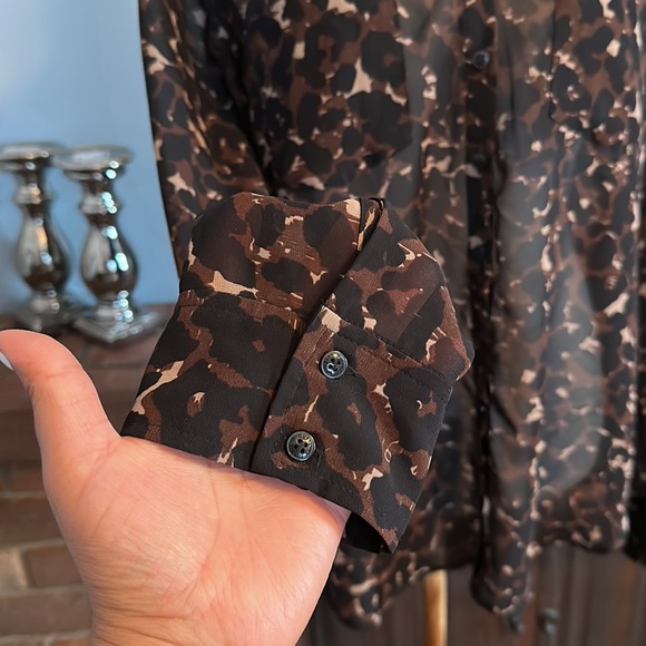 Guess Sheer Leopard Print Long Sleeve Button Down Women’s Shirt Size L - Picture 4 of 8